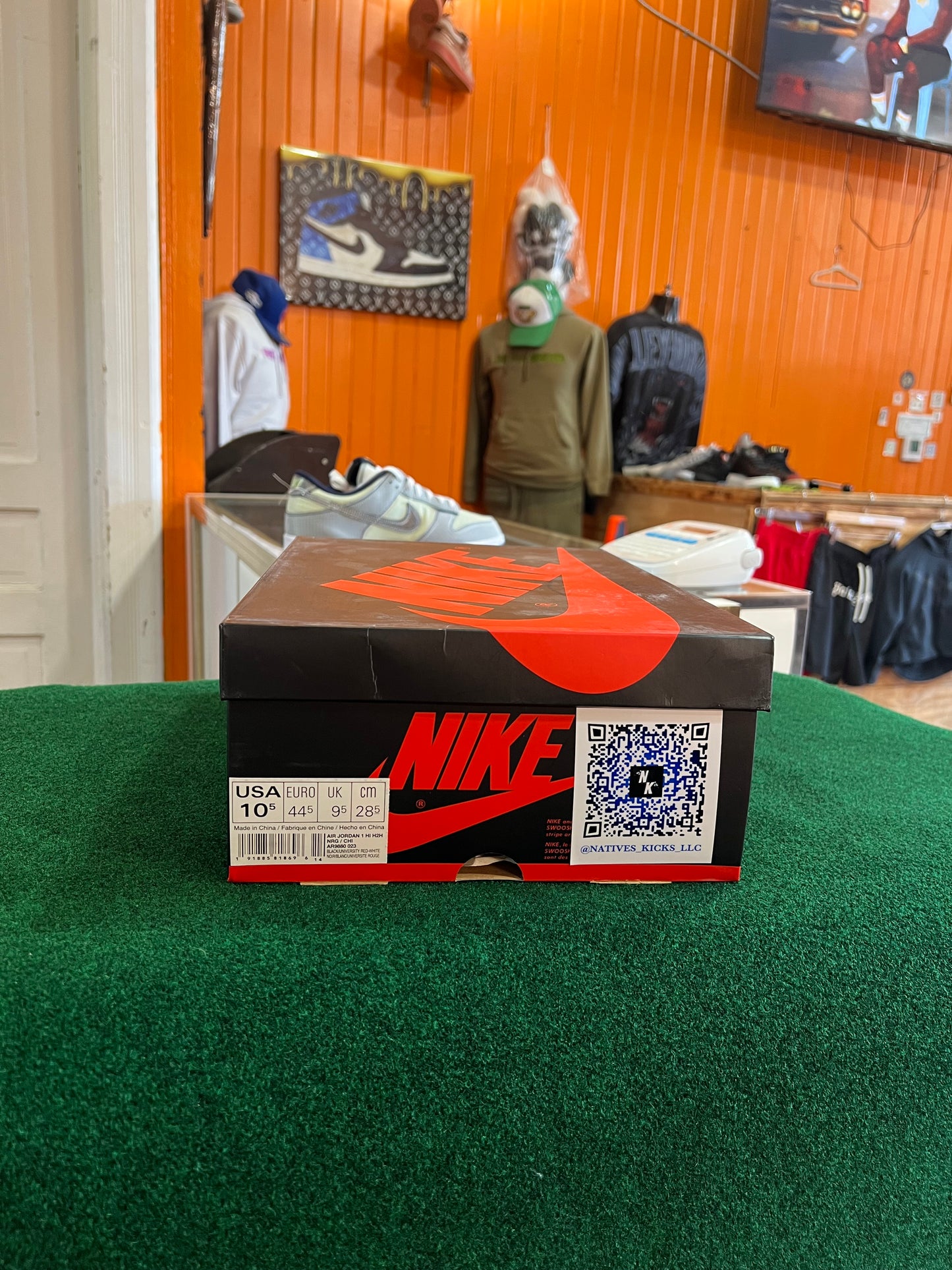 Jordan 1 (Homage) (Numbered Pair)