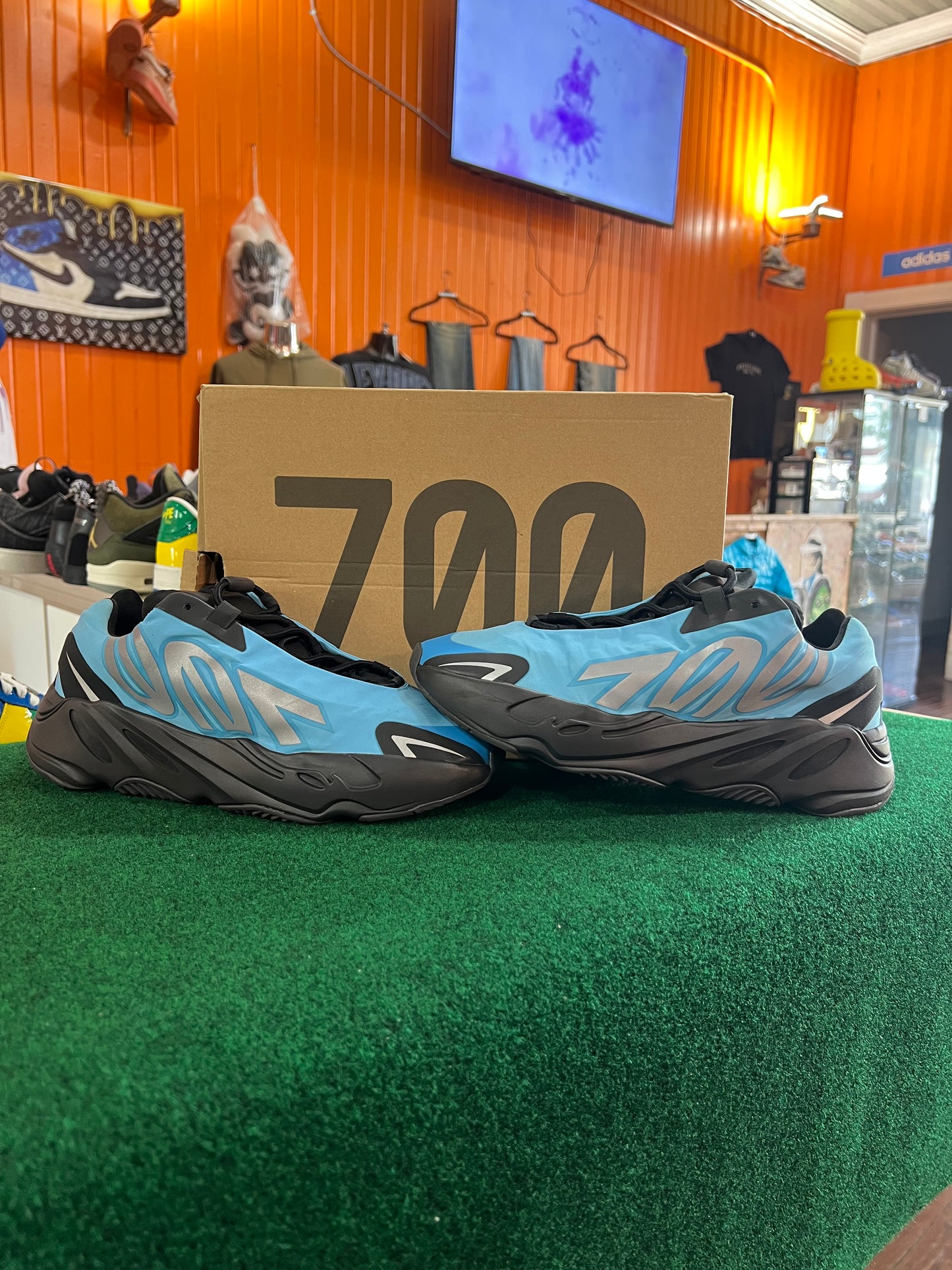 Yeezy 700 (Bright Cyan)