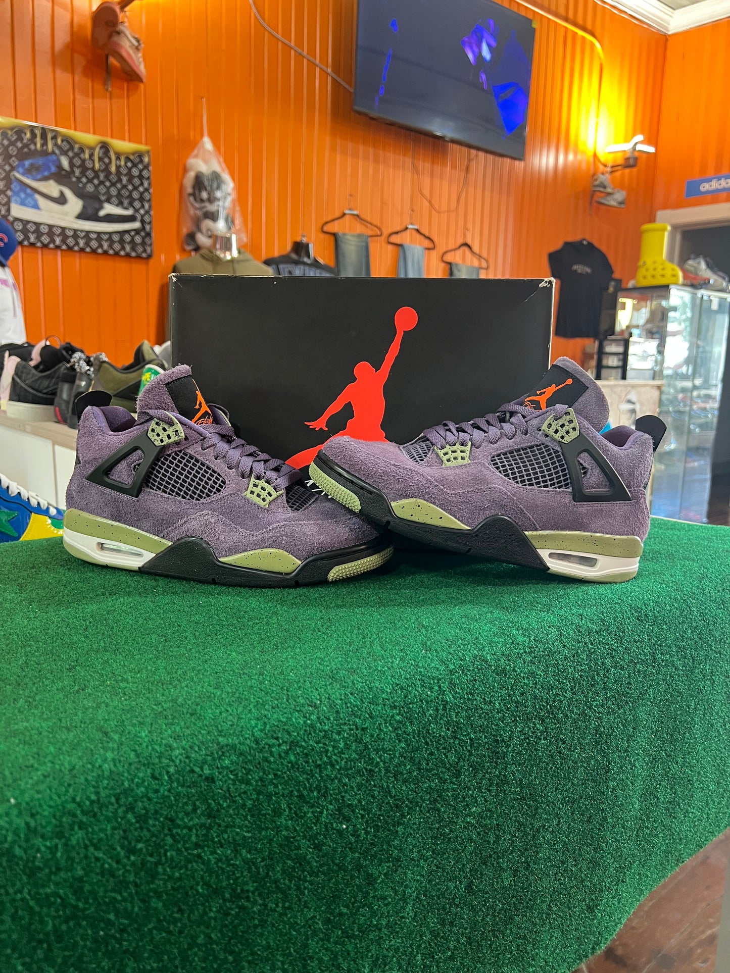 Jordan 4 (Purple Canyon)