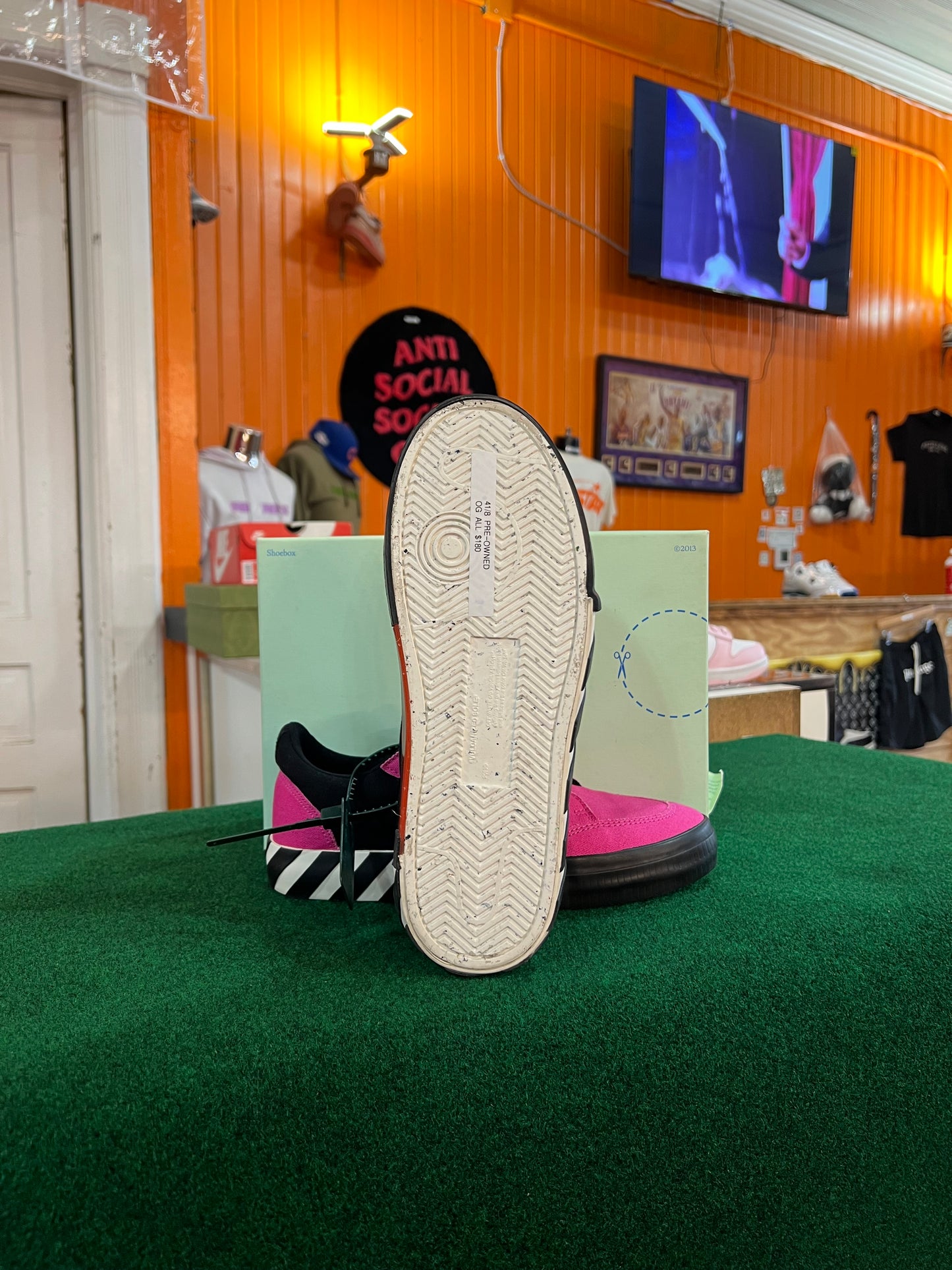 Off White Low