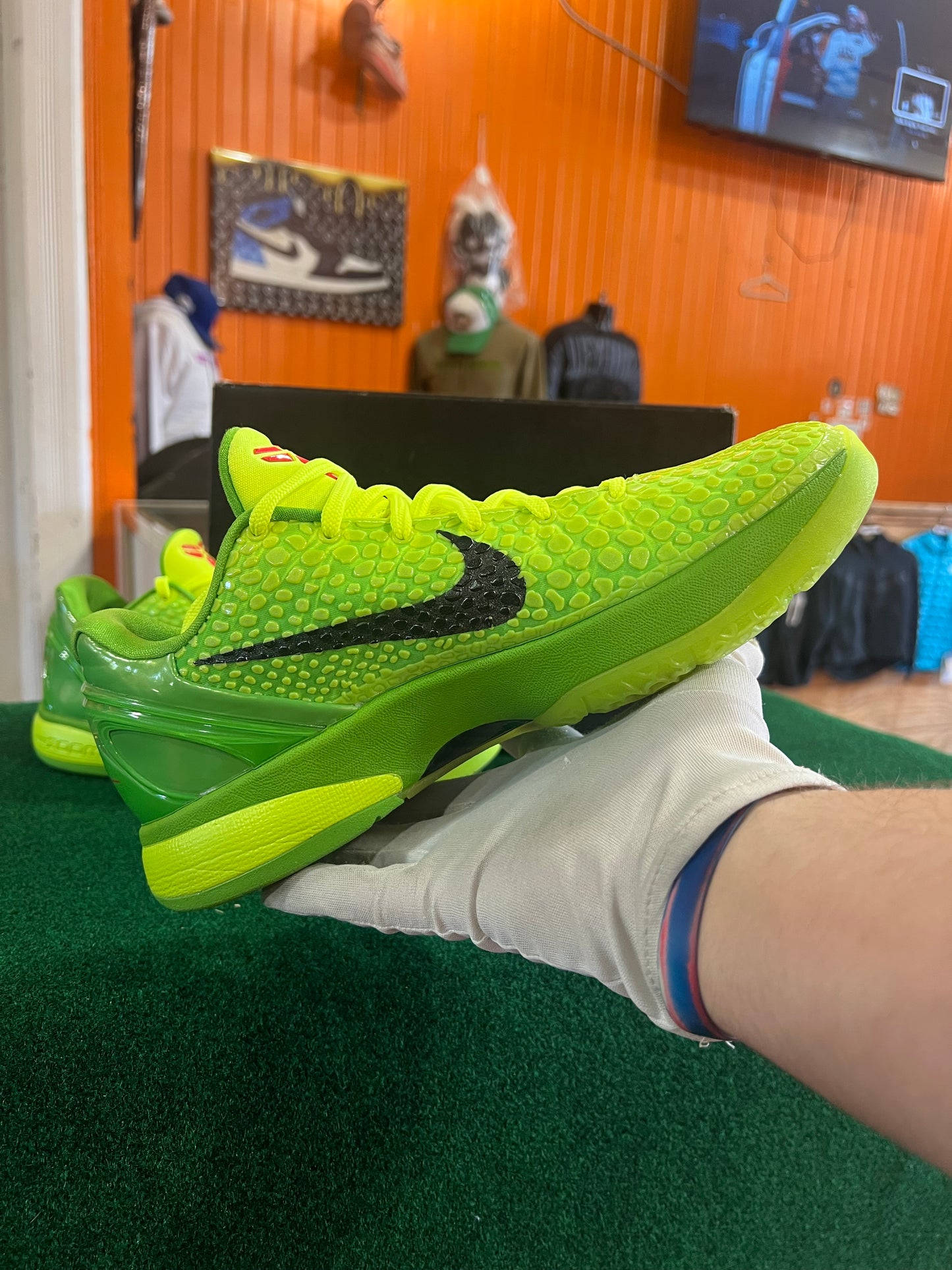 Kobe 6 (Grinch)