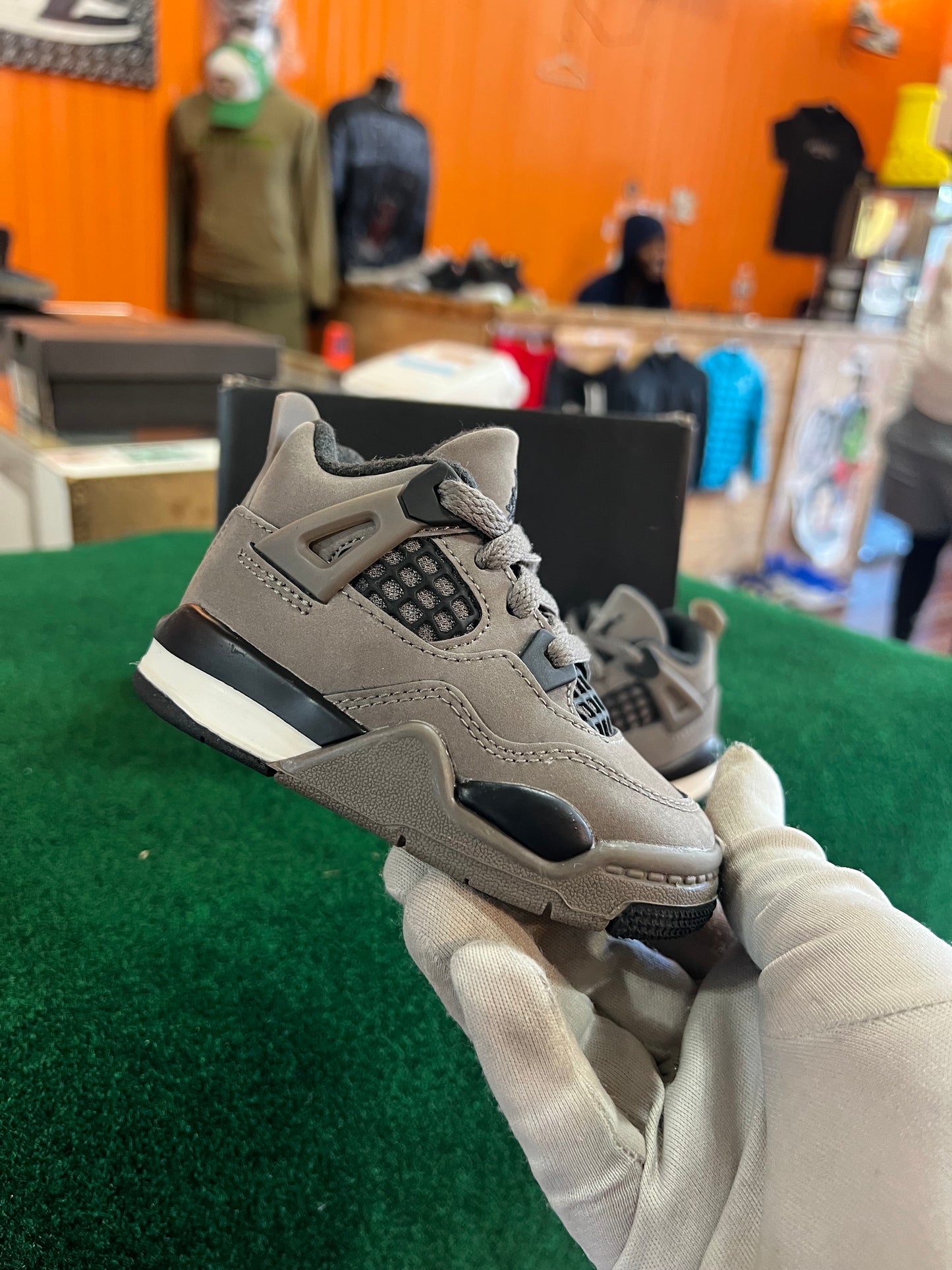 Jordan 4 (Cave Stone)