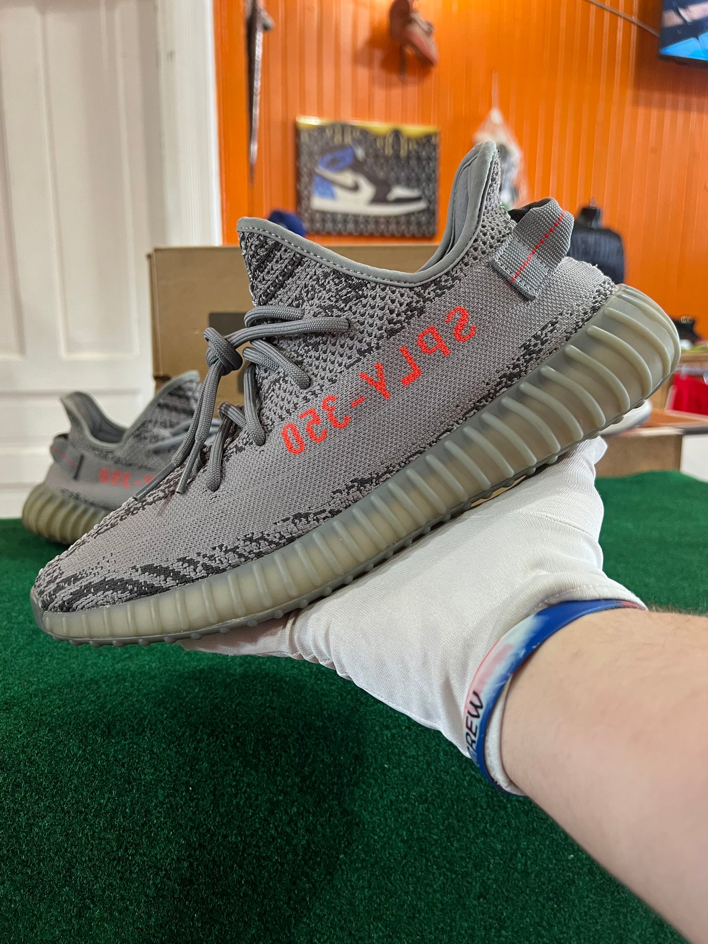 Yeezy 350 (Beluga)
