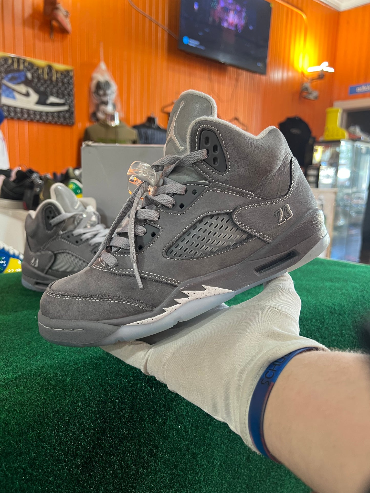 Jordan 5 (Wolf Grey)