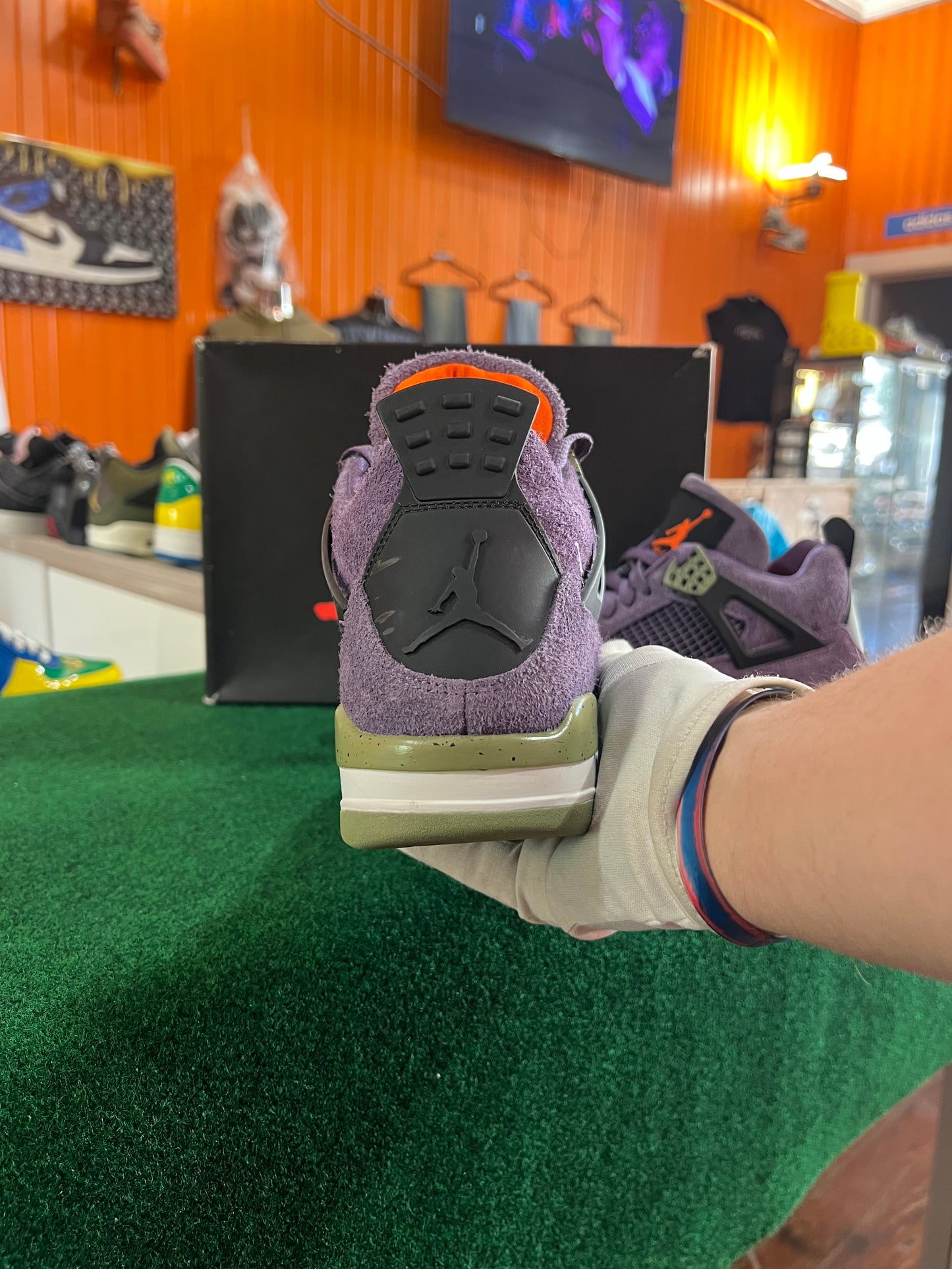 Jordan 4 (Purple Canyon)