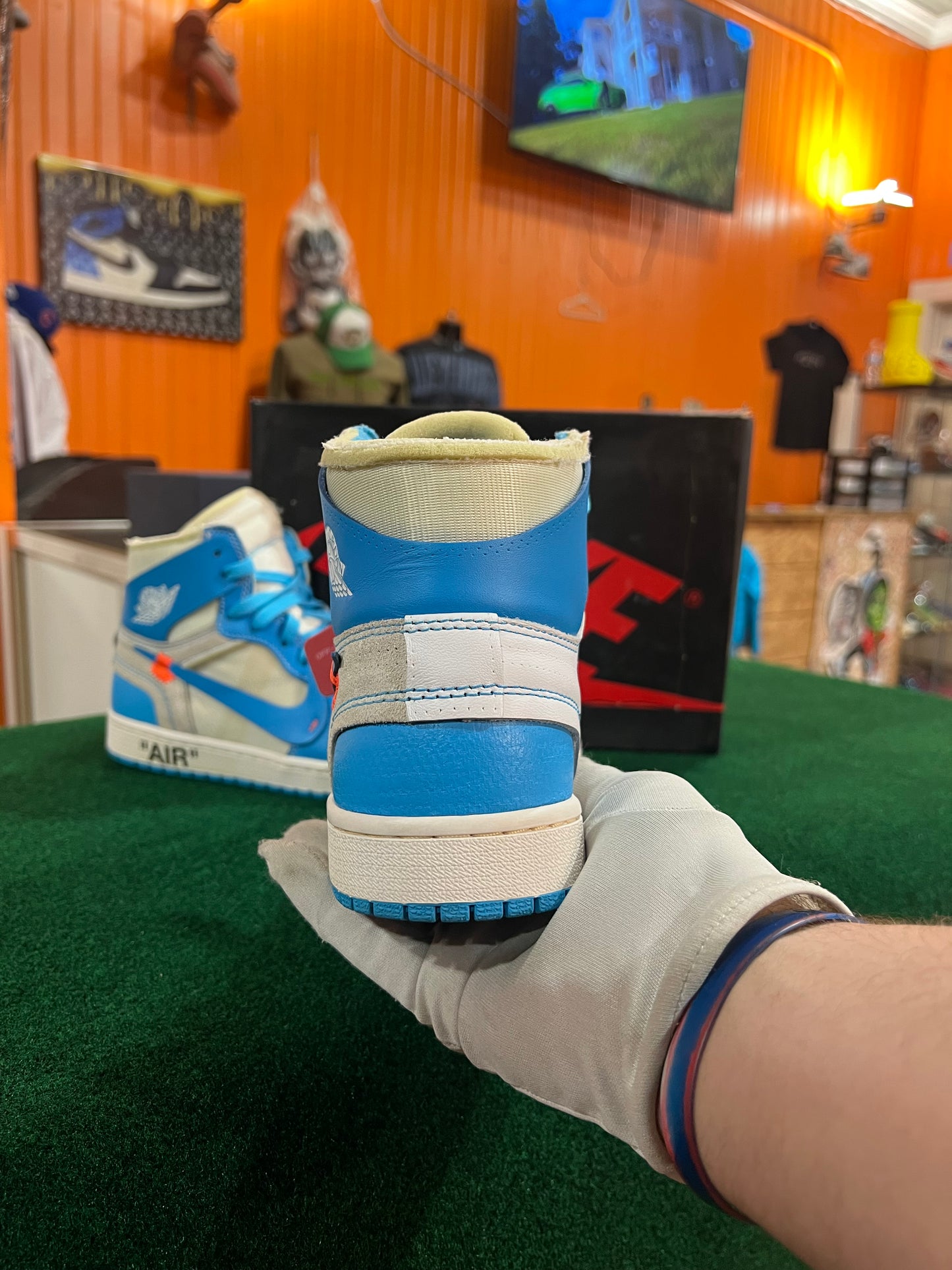 Jordan 1 Off White (UNC)