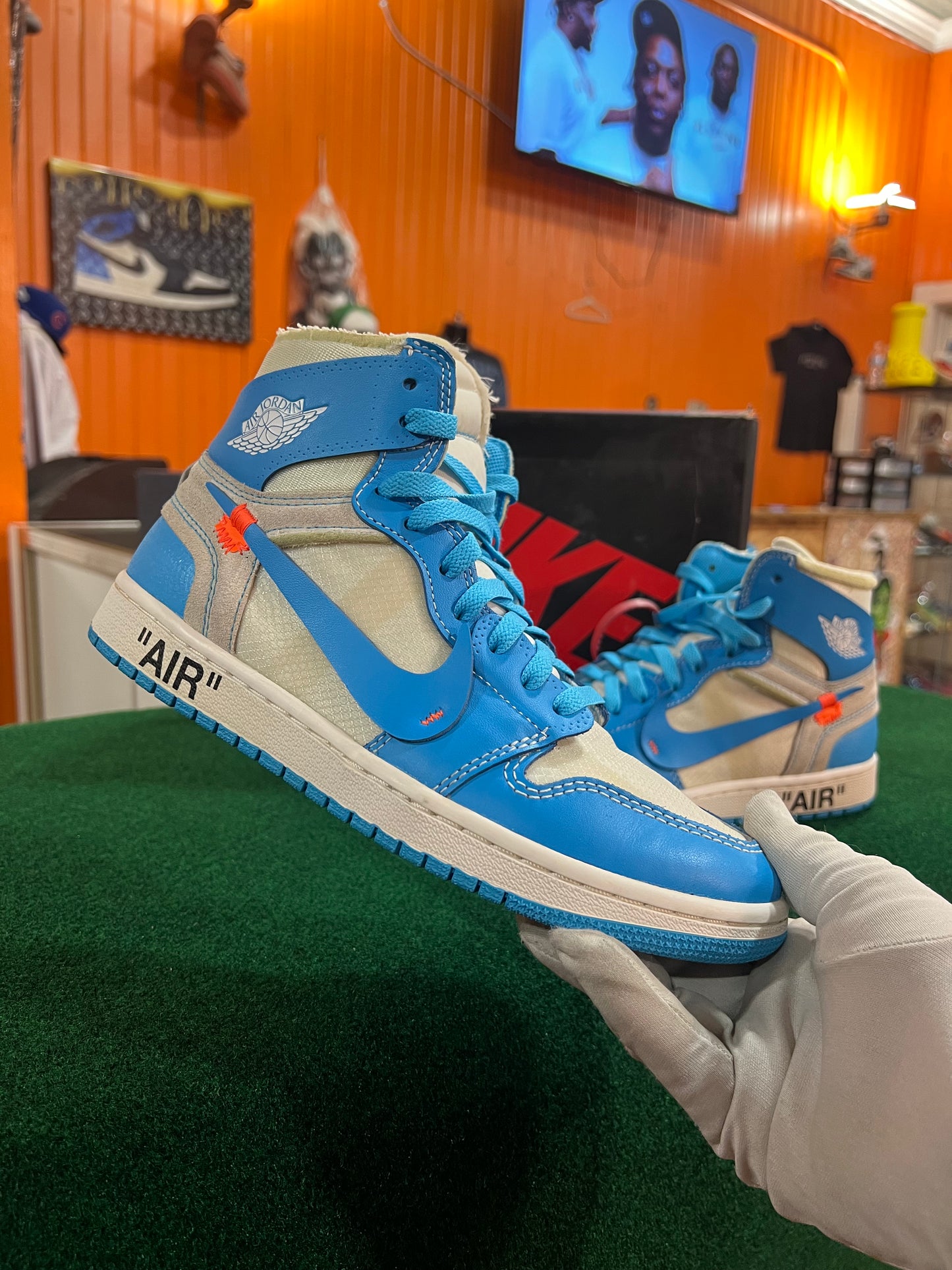 Jordan 1 Off White (UNC)
